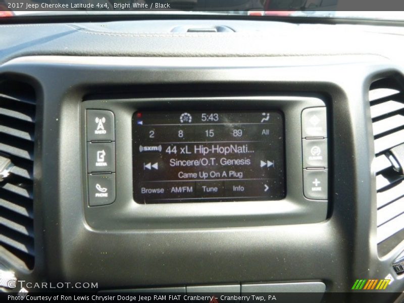 Bright White / Black 2017 Jeep Cherokee Latitude 4x4