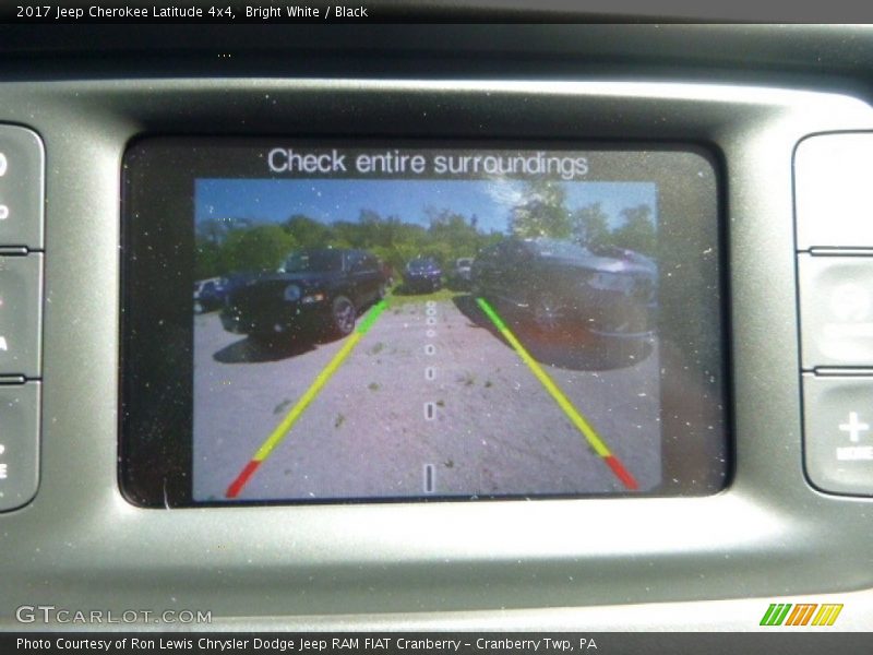 Bright White / Black 2017 Jeep Cherokee Latitude 4x4