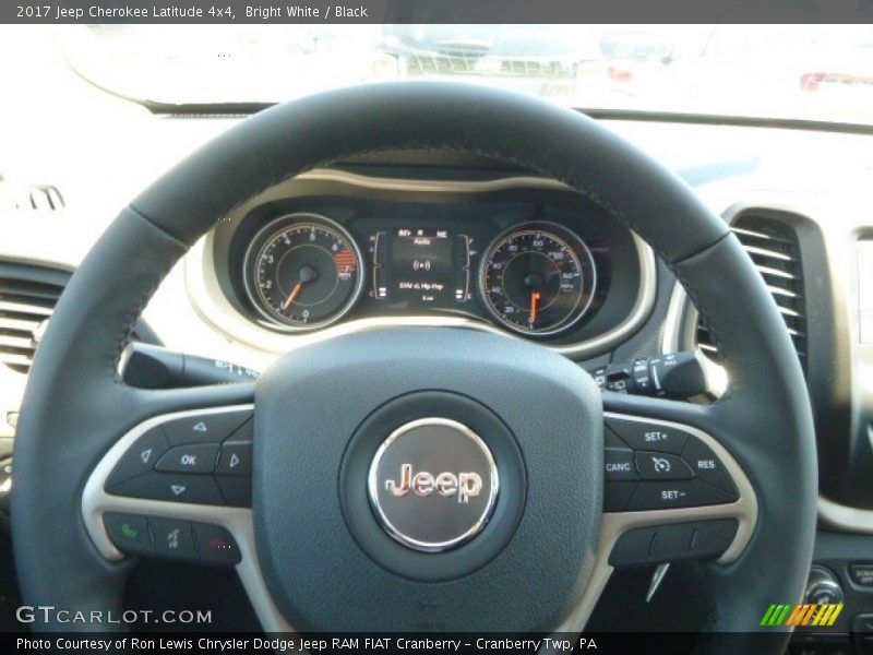 Bright White / Black 2017 Jeep Cherokee Latitude 4x4