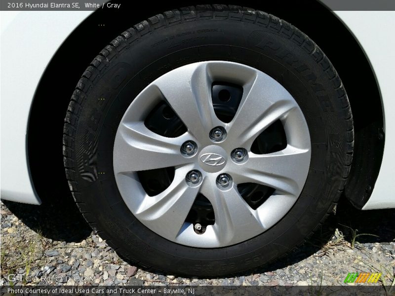 White / Gray 2016 Hyundai Elantra SE