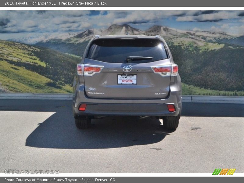 Predawn Gray Mica / Black 2016 Toyota Highlander XLE