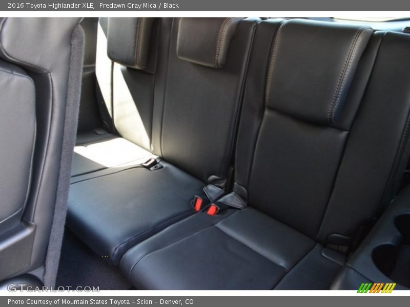 Predawn Gray Mica / Black 2016 Toyota Highlander XLE