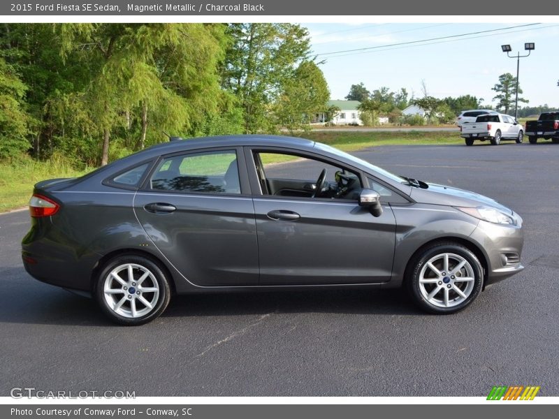Magnetic Metallic / Charcoal Black 2015 Ford Fiesta SE Sedan