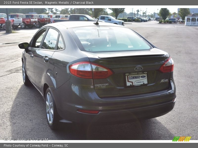 Magnetic Metallic / Charcoal Black 2015 Ford Fiesta SE Sedan