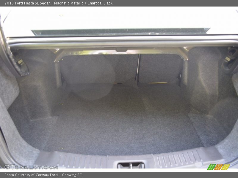 Magnetic Metallic / Charcoal Black 2015 Ford Fiesta SE Sedan