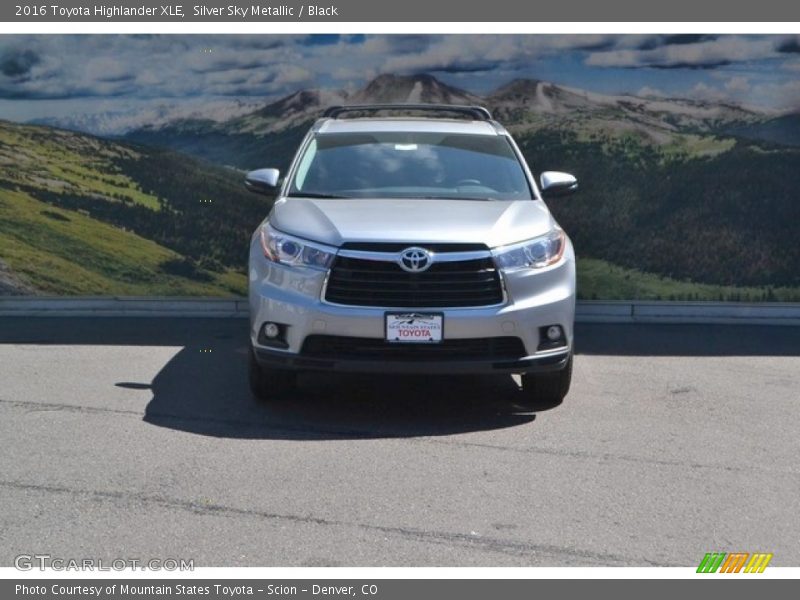 Silver Sky Metallic / Black 2016 Toyota Highlander XLE