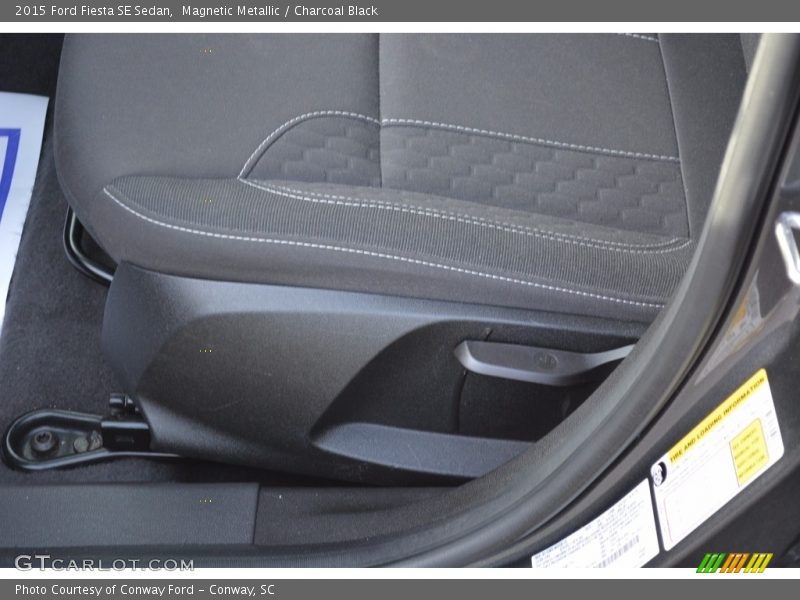 Magnetic Metallic / Charcoal Black 2015 Ford Fiesta SE Sedan