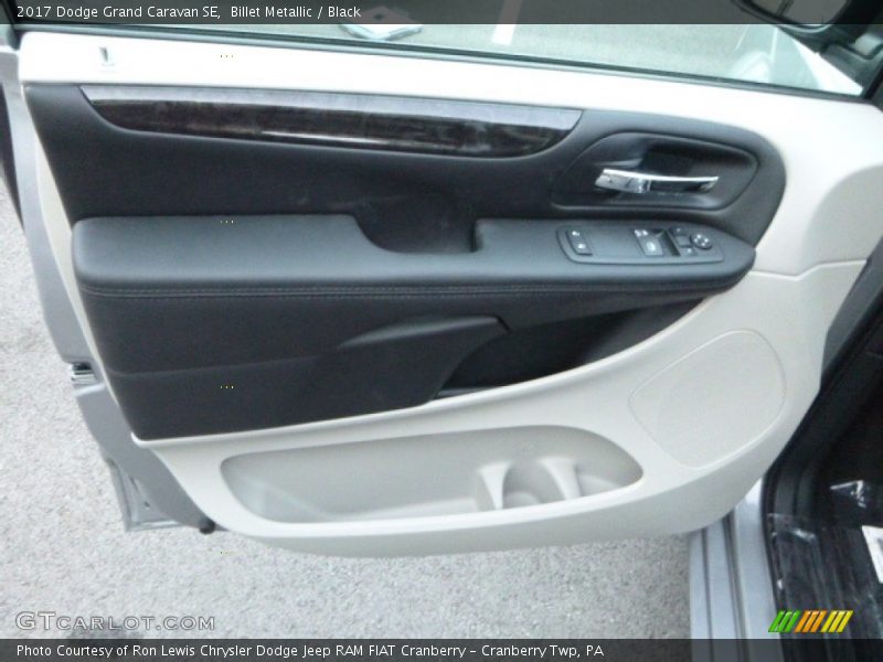 Billet Metallic / Black 2017 Dodge Grand Caravan SE
