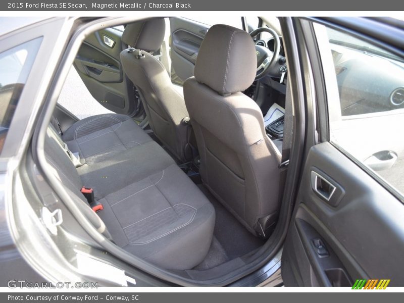 Magnetic Metallic / Charcoal Black 2015 Ford Fiesta SE Sedan