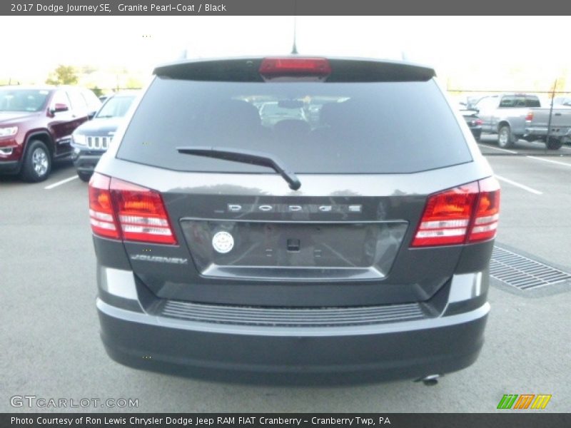 Granite Pearl-Coat / Black 2017 Dodge Journey SE