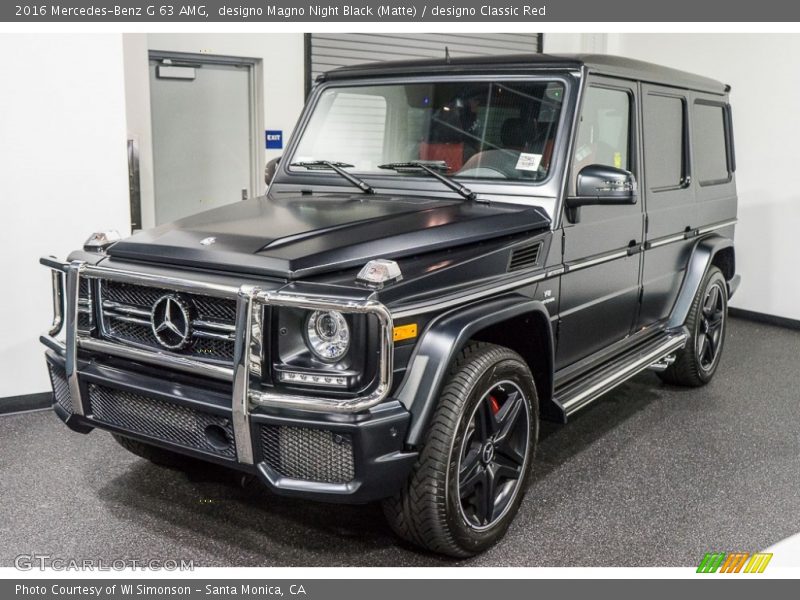Front 3/4 View of 2016 G 63 AMG