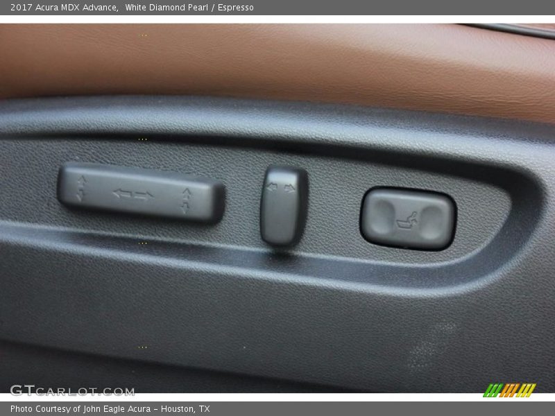 White Diamond Pearl / Espresso 2017 Acura MDX Advance
