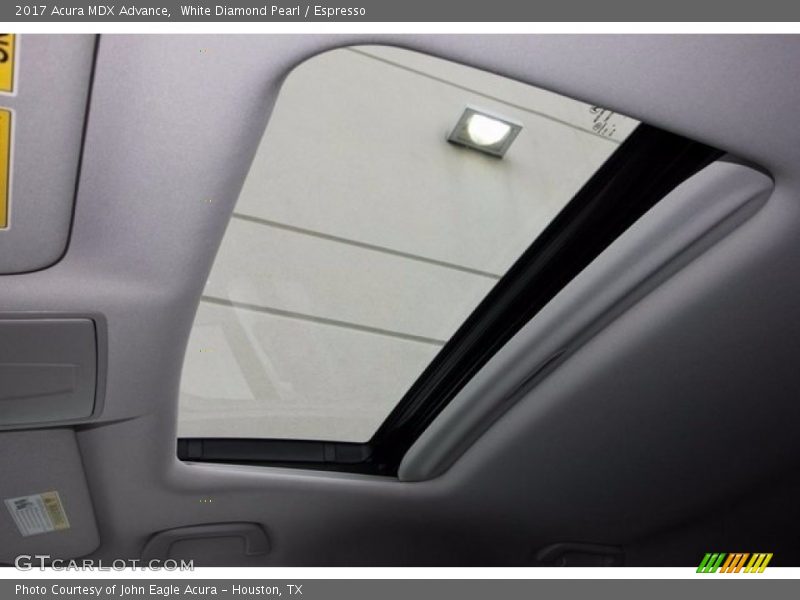 White Diamond Pearl / Espresso 2017 Acura MDX Advance