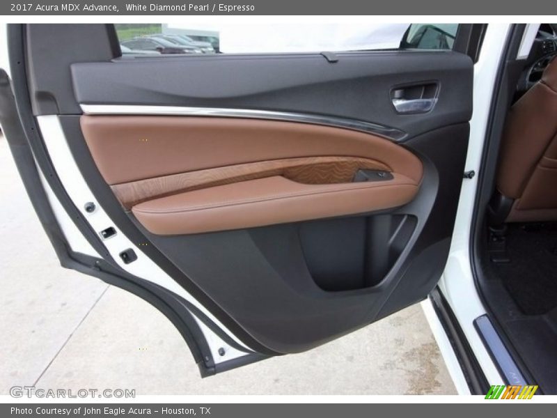 White Diamond Pearl / Espresso 2017 Acura MDX Advance