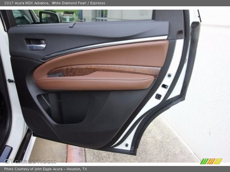 White Diamond Pearl / Espresso 2017 Acura MDX Advance