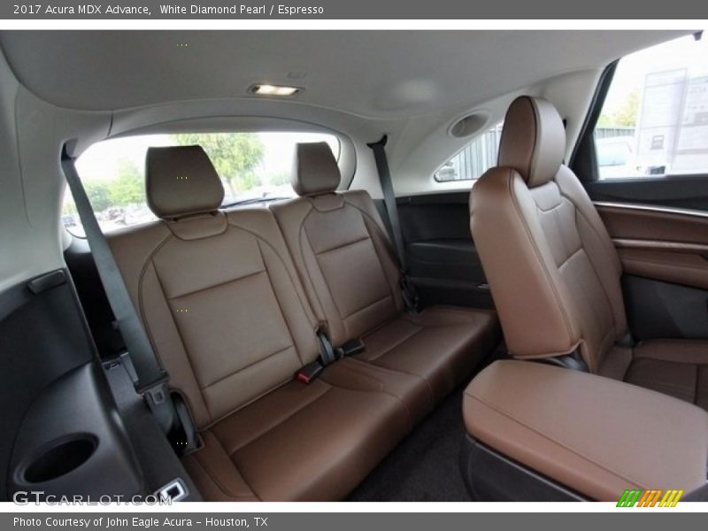 White Diamond Pearl / Espresso 2017 Acura MDX Advance