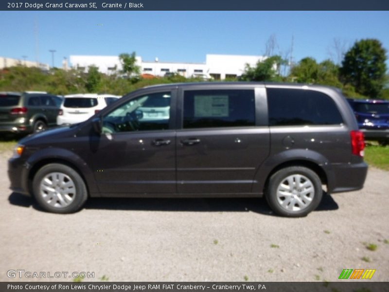 Granite / Black 2017 Dodge Grand Caravan SE