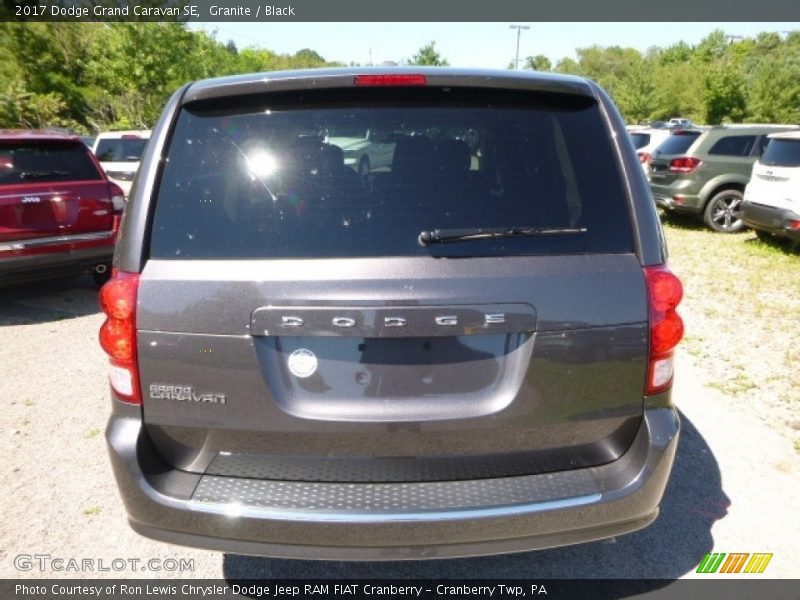 Granite / Black 2017 Dodge Grand Caravan SE