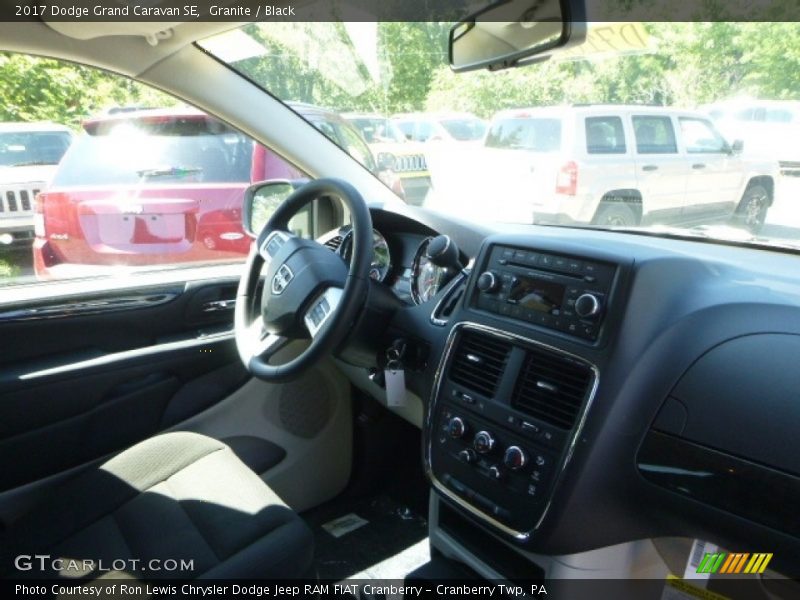 Granite / Black 2017 Dodge Grand Caravan SE
