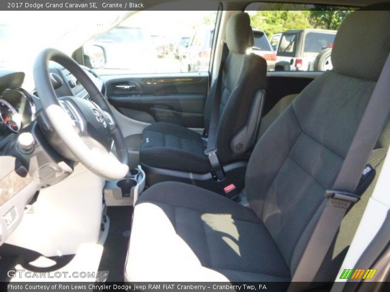 Granite / Black 2017 Dodge Grand Caravan SE