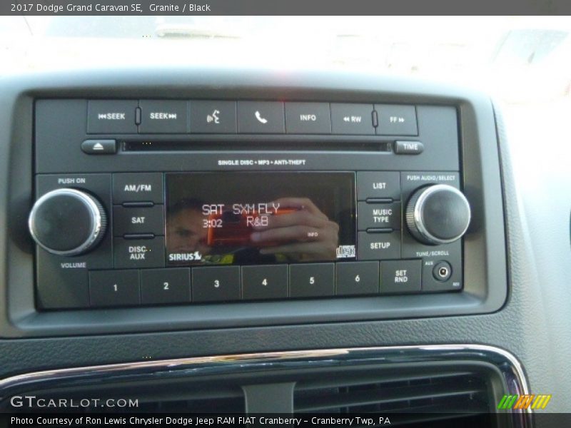 Granite / Black 2017 Dodge Grand Caravan SE