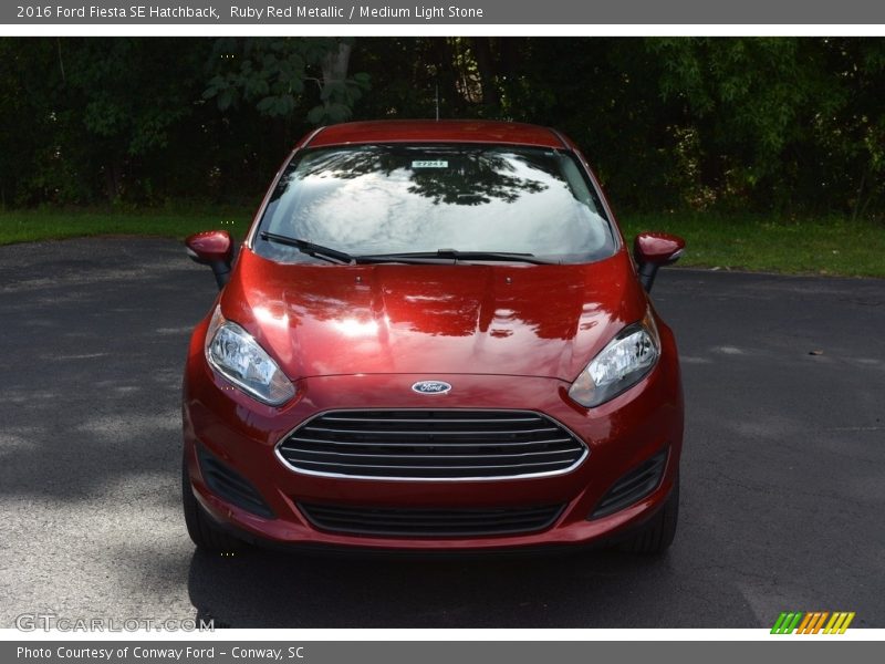 Ruby Red Metallic / Medium Light Stone 2016 Ford Fiesta SE Hatchback