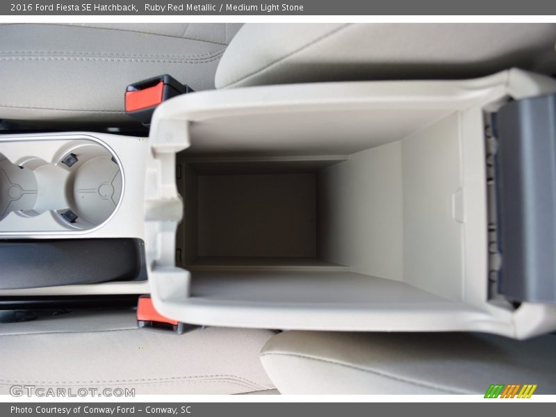 Ruby Red Metallic / Medium Light Stone 2016 Ford Fiesta SE Hatchback