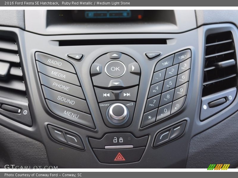 Ruby Red Metallic / Medium Light Stone 2016 Ford Fiesta SE Hatchback