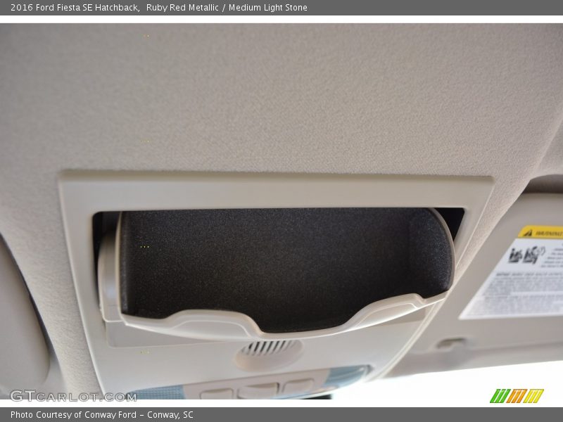 Ruby Red Metallic / Medium Light Stone 2016 Ford Fiesta SE Hatchback