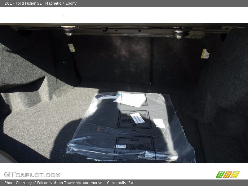 Magnetic / Ebony 2017 Ford Fusion SE