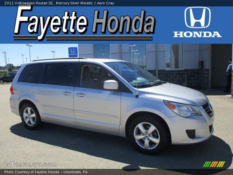 Mercury Silver Metallic / Aero Gray 2011 Volkswagen Routan SE