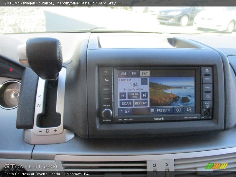 Mercury Silver Metallic / Aero Gray 2011 Volkswagen Routan SE