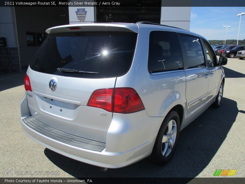 Mercury Silver Metallic / Aero Gray 2011 Volkswagen Routan SE