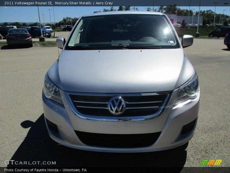 Mercury Silver Metallic / Aero Gray 2011 Volkswagen Routan SE