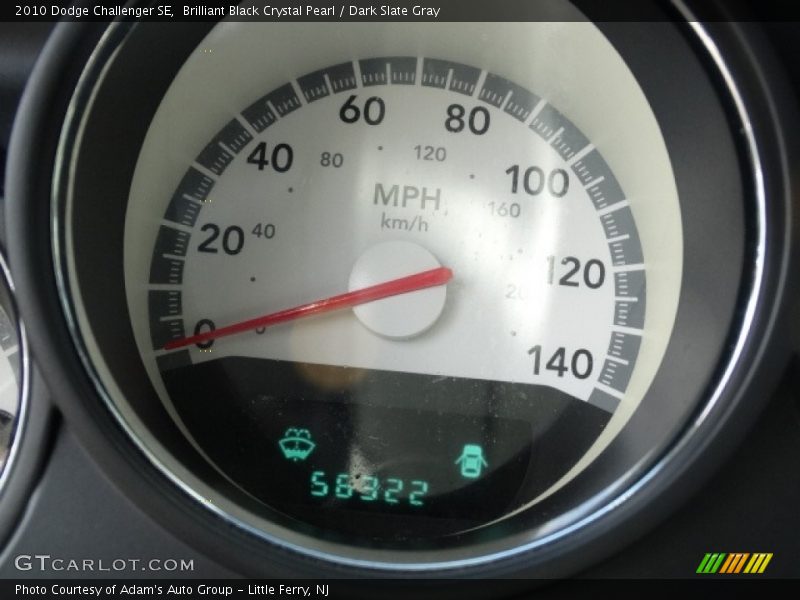 Brilliant Black Crystal Pearl / Dark Slate Gray 2010 Dodge Challenger SE