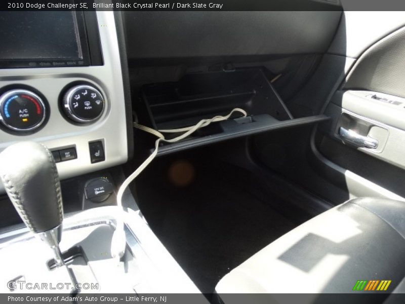 Brilliant Black Crystal Pearl / Dark Slate Gray 2010 Dodge Challenger SE