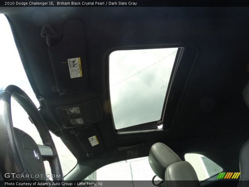Brilliant Black Crystal Pearl / Dark Slate Gray 2010 Dodge Challenger SE