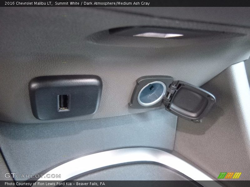Summit White / Dark Atmosphere/Medium Ash Gray 2016 Chevrolet Malibu LT