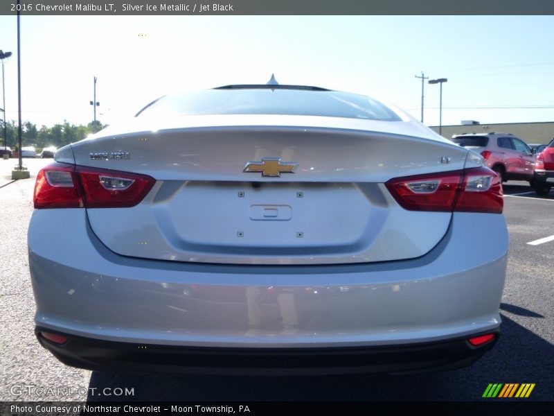 Silver Ice Metallic / Jet Black 2016 Chevrolet Malibu LT