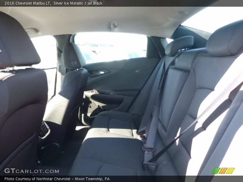 Silver Ice Metallic / Jet Black 2016 Chevrolet Malibu LT