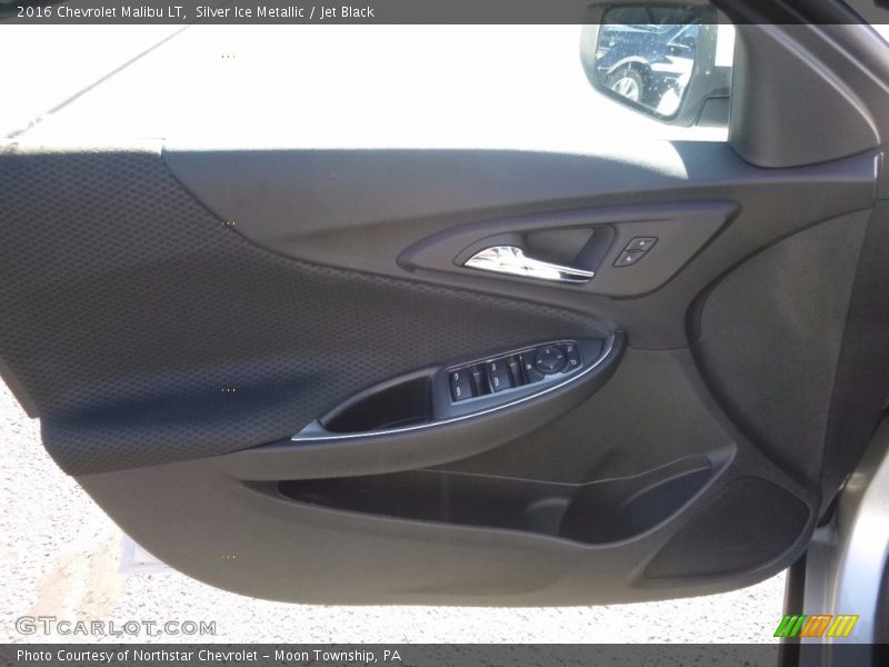 Silver Ice Metallic / Jet Black 2016 Chevrolet Malibu LT