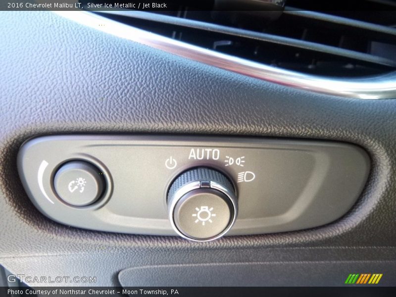 Silver Ice Metallic / Jet Black 2016 Chevrolet Malibu LT