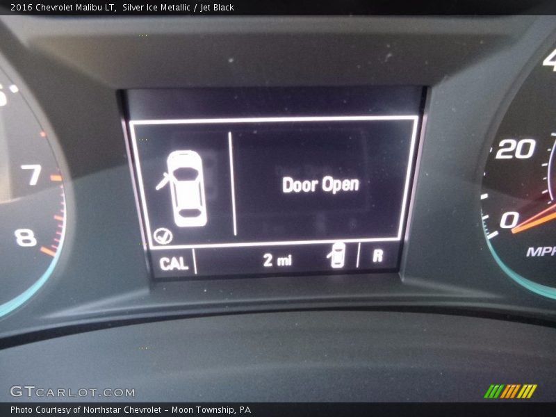 Silver Ice Metallic / Jet Black 2016 Chevrolet Malibu LT