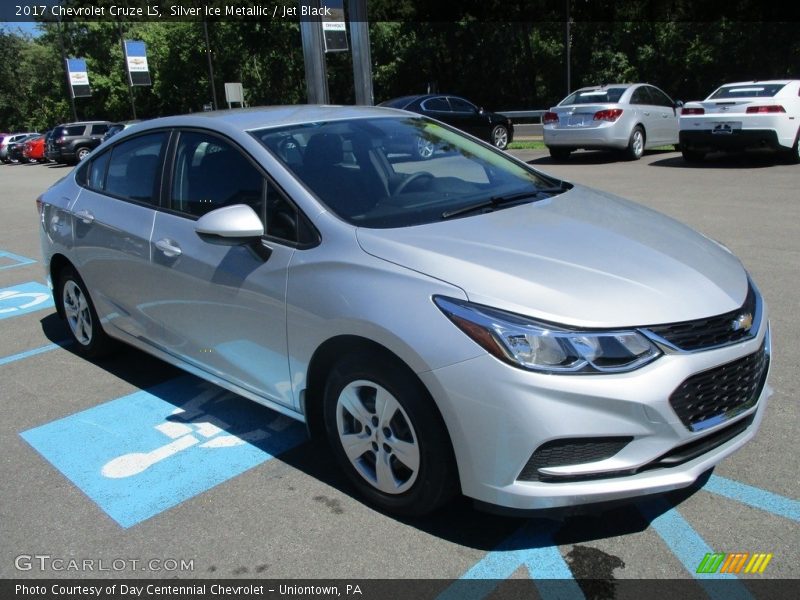 Front 3/4 View of 2017 Cruze LS