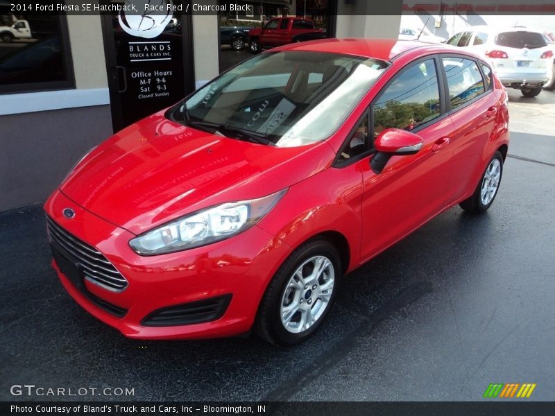 Race Red / Charcoal Black 2014 Ford Fiesta SE Hatchback