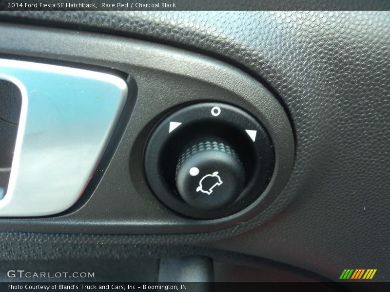 Race Red / Charcoal Black 2014 Ford Fiesta SE Hatchback