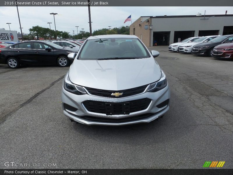 Silver Ice Metallic / Jet Black 2016 Chevrolet Cruze LT Sedan