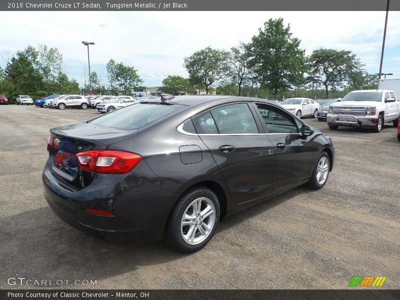 Tungsten Metallic / Jet Black 2016 Chevrolet Cruze LT Sedan
