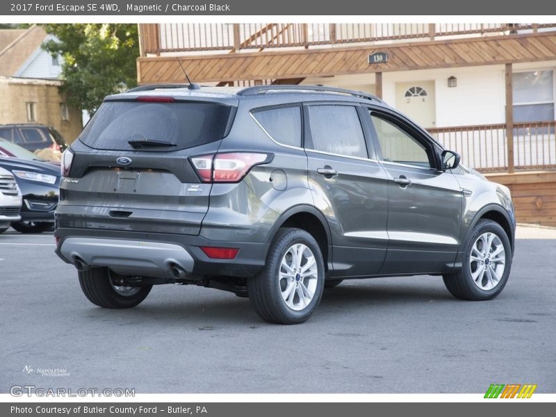 Magnetic / Charcoal Black 2017 Ford Escape SE 4WD