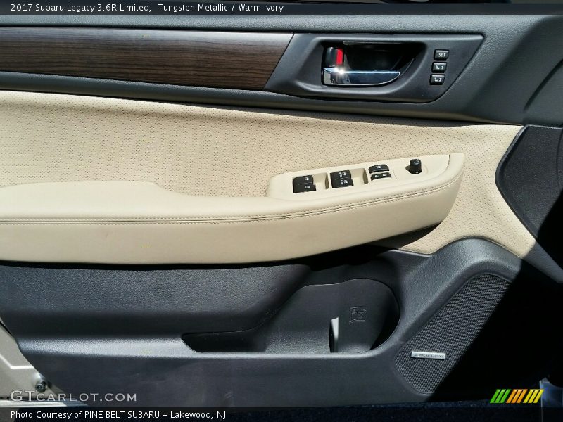 Tungsten Metallic / Warm Ivory 2017 Subaru Legacy 3.6R Limited